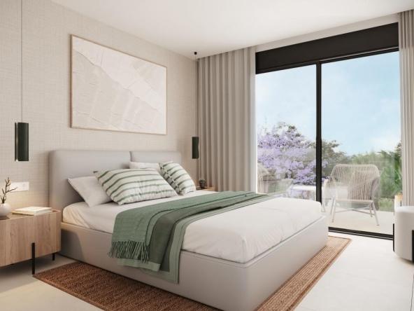 Townhouses overlooking Alicante Golf with modern designs and nearby beach access.